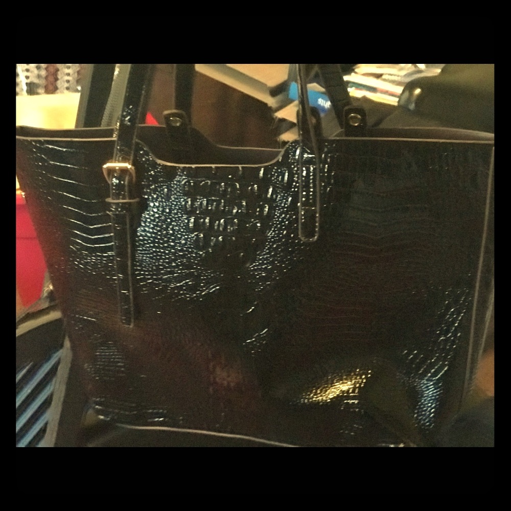 2 Handled textured bag